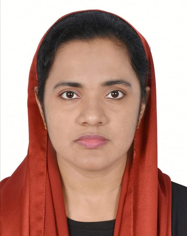 Dr Jasmeena J